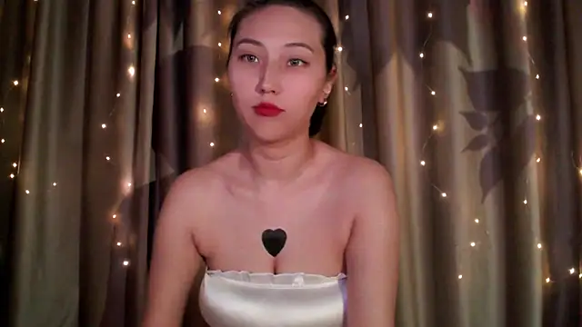 Ray Ayanami online show from December 19, 2025, 1:42 am