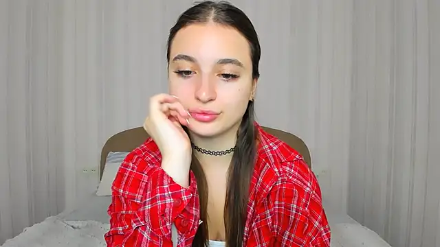 Daria de luxe online show from November 16, 2025, 7:40 pm