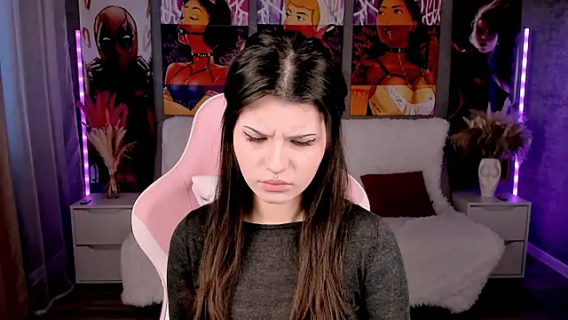 AnoraDark online show from February 5, 2026, 12:23 pm