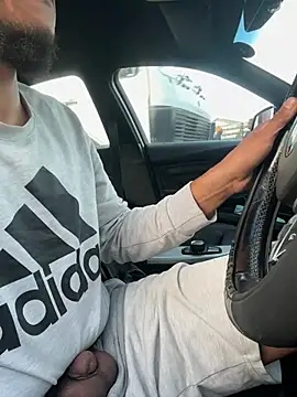 Smallboybigworld online show from February 6, 2026, 4:52 am