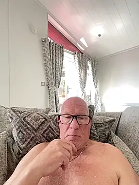 philefc online show from April 7, 2026, 11:01 am