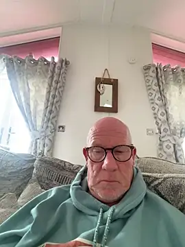 philefc online show from October 17, 2025, 12:07 pm