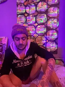 3615-ULLA online show from December 19, 2025, 11:18 pm