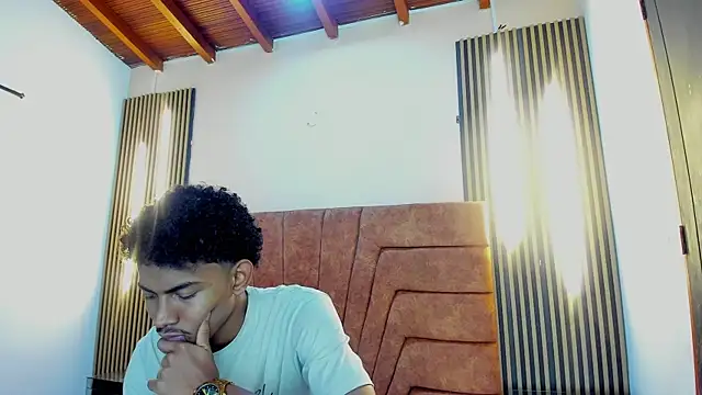 FYKMOR 1 online show from November 12, 2025, 7:29 pm