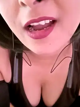 Queen Kushi4 online show from March 6, 2026, 9:37 am