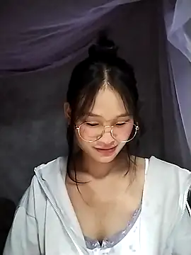 Snapshot of saronla_03 chatting on November 14, 2025, 2:32 pm saronla 03 online show from November 14, 2025, 2:32 pm