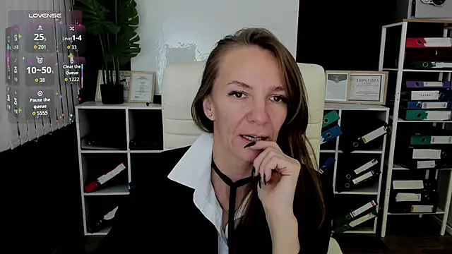 Snapshot of Jesica_mooon chatting on October 13, 2025, 1:29 am Jesica mooon online show from October 13, 2025, 1:29 am