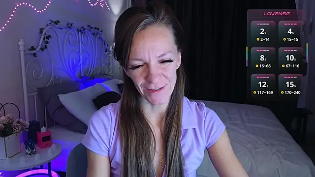 Snapshot of Jesica_mooon chatting on November 14, 2025, 1:31 am Jesica mooon online show from November 14, 2025, 1:31 am