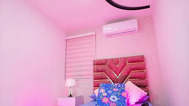 emma madi online show from November 5, 2025, 11:57 am