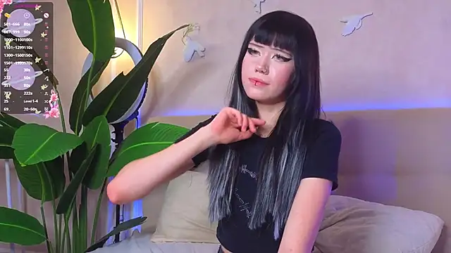 PhyllisSanchez online show from November 26, 2025, 8:20 pm