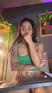 RACHELRUIZ online show from December 3, 2025, 6:51 pm