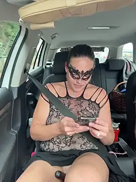 Snapshot of Nadja_Noir chatting on November 8, 2025, 11:25 am Nadja Noir online show from November 8, 2025, 11:25 am