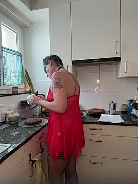 Snapshot of Nadja_Noir chatting on November 28, 2025, 12:49 pm Nadja Noir online show from November 28, 2025, 12:49 pm