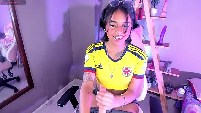 nyxmoonhells online show from November 20, 2025, 8:53 pm