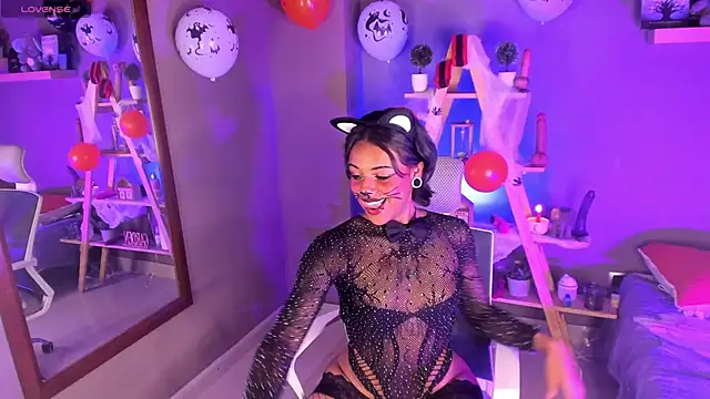 nyxmoonhells online show from October 19, 2025, 10:01 pm