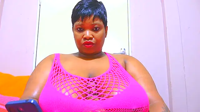 Snapshot of Tastyboobies chatting on October 10, 2025, 6:47 am Tastyboobies online show from October 10, 2025, 6:47 am
