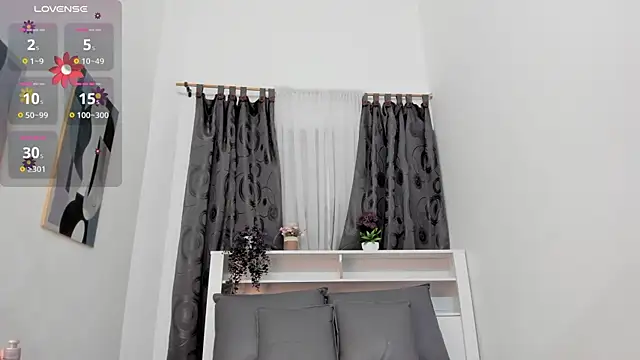 Snapshot of Mistt_Mia chatting on October 19, 2025, 12:19 pm Mistt Mia online show from October 19, 2025, 12:19 pm