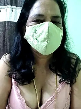 Snapshot of mallu-lover chatting on February 4, 2026, 1:44 am mallu-lover online show from February 4, 2026, 1:44 am