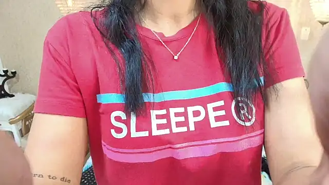 Snapshot of Miladiosa chatting on February 26, 2026, 12:49 pm Miladiosa online show from February 26, 2026, 12:49 pm