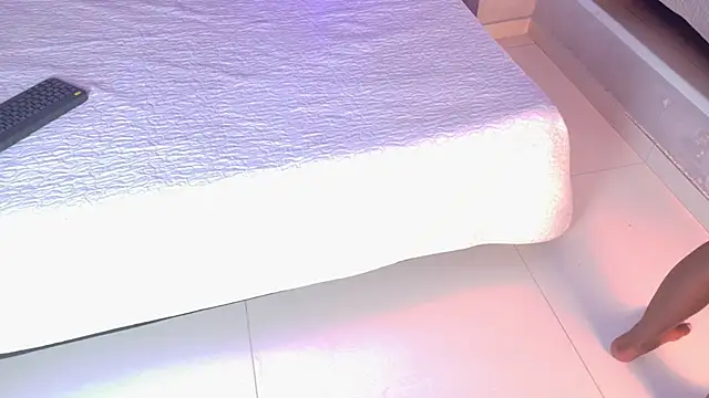 Snapshot of amy_miller1 chatting on December 20, 2025, 7:28 pm amy miller1 online show from December 20, 2025, 7:28 pm