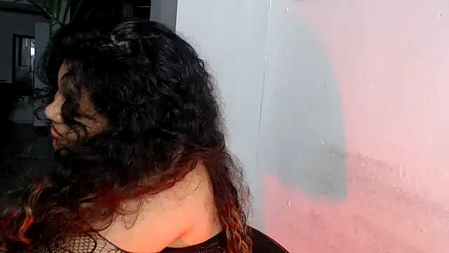 CloeStron online show from October 11, 2025, 12:33 am