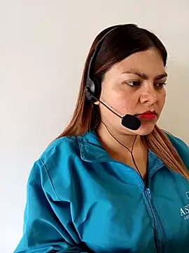 Snapshot of LUCIANA__99 chatting on September 15, 2025, 2:50 pm LUCIANA  99 online show from September 15, 2025, 2:50 pm