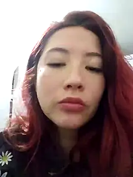 Snapshot of lunnaa_ chatting on May 2, 2026, 4:07 am lunnaa online show from May 2, 2026, 4:07 am