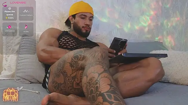 Snapshot of Osher_Cox chatting on February 21, 2026, 1:51 am Osher Cox online show from February 21, 2026, 1:51 am