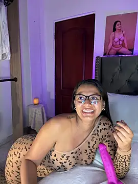 Snapshot of ema_zoe chatting on May 18, 2026, 12:00 am ema zoe online show from May 18, 2026, 12:00 am