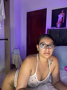 ema zoe online show from April 21, 2026, 12:01 am