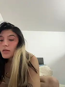 Sweetlolita online show from December 18, 2025, 6:07 am