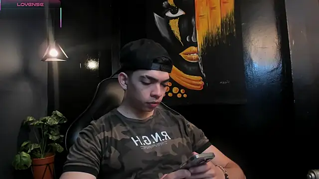 Eryonbradley online show from December 4, 2025, 11:20 am