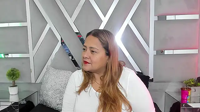 MonzerratBoyer online show from March 12, 2026, 7:07 pm