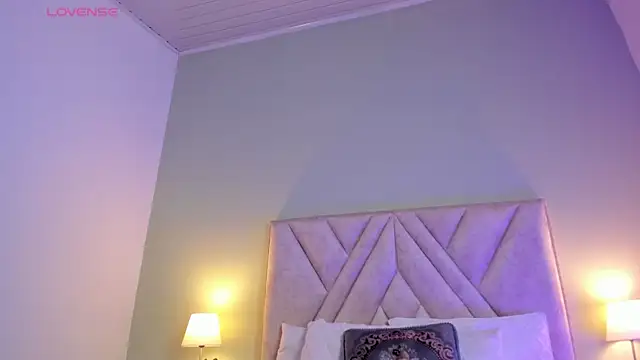 Snapshot of victoria_becker_ chatting on December 22, 2025, 11:32 am victoria becker online show from December 22, 2025, 11:32 am