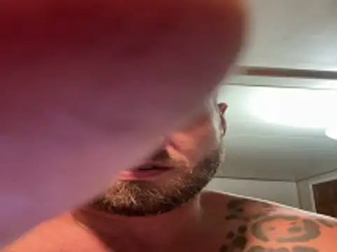 Snapshot of Htownswngn9 chatting on November 16, 2025, 4:28 am Htownswngn9 online show from November 16, 2025, 4:28 am