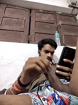 yashuuuu021 online show from September 22, 2025, 6:14 pm