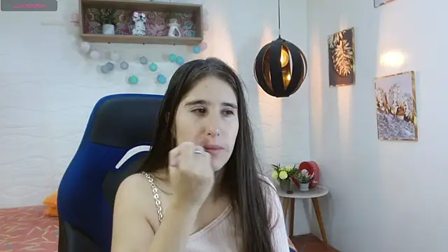 karlarousex online show from December 4, 2025, 2:32 am