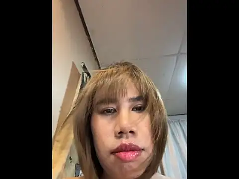 Snapshot of Kath_C chatting on December 17, 2025, 10:53 am Kath C online show from December 17, 2025, 10:53 am