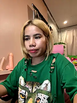 Snapshot of Kath_C chatting on October 1, 2025, 3:22 am Kath C online show from October 1, 2025, 3:22 am