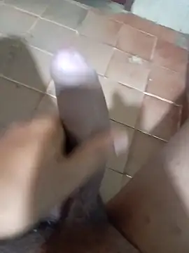 long4930 online show from April 12, 2026, 5:44 am