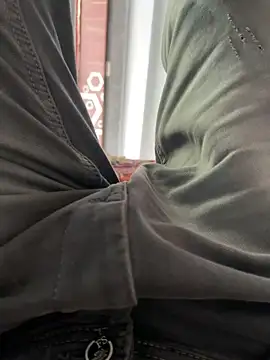 Snapshot of NoddingScorpion chatting on November 2, 2025, 8:19 am NoddingScorpion online show from November 2, 2025, 8:19 am