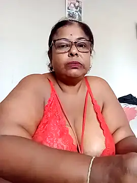 Snapshot of mileesha chatting on February 16, 2025, 12:21 pm mileesha online show from February 16, 2025, 12:21 pm