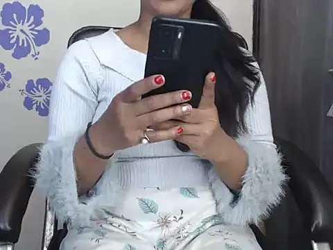 Love-Sex Love online show from November 17, 2025, 4:22 pm