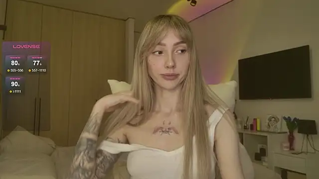 Lunainnk online show from April 10, 2026, 12:50 am