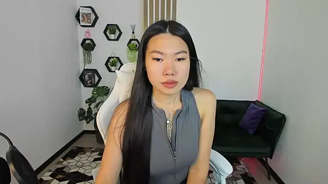 LunaPurrr online show from September 22, 2025, 11:00 pm