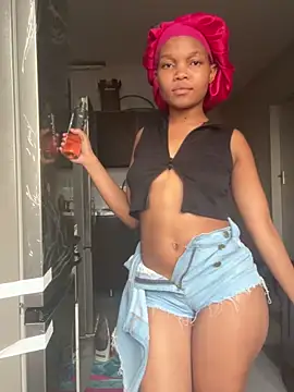 Snapshot of BaddestAss22 chatting on December 19, 2025, 4:05 am BaddestAss22 online show from December 19, 2025, 4:05 am