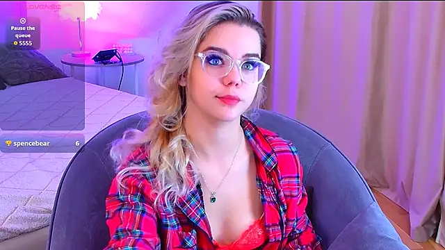 Snapshot of PrincessSlay chatting on September 25, 2025, 5:24 am PrincessSlay online show from September 25, 2025, 5:24 am