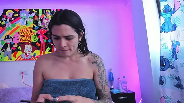 MiaVillalobos online show from November 22, 2025, 9:46 pm