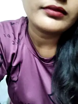 Snapshot of Cute_pinkii chatting on November 10, 2025, 8:03 pm Cute pinkii online show from November 10, 2025, 8:03 pm