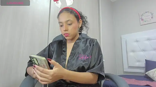 sophiasweet  1 online show from December 19, 2025, 5:00 am